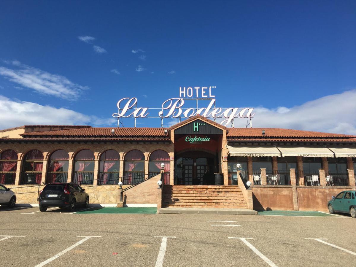 Hotel La Bodega La Almunia de Doña Godina Exterior foto